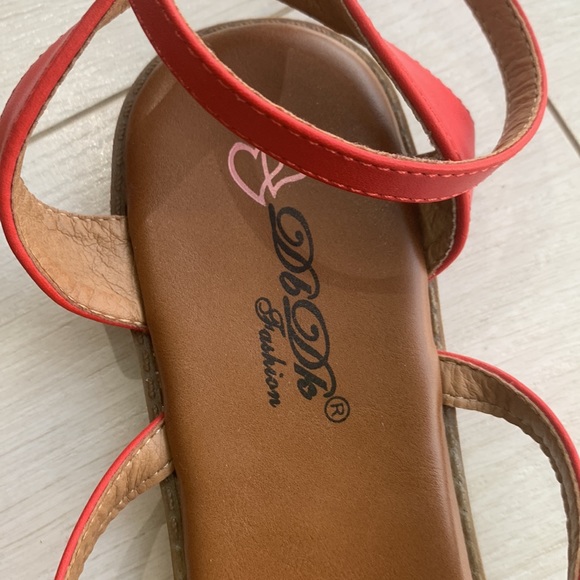 ModCloth Red Strappy Sandals size 10 - Picture 6 of 12